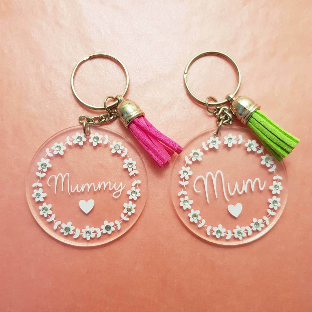 Mothers day/birthday mum or mummy daisy chain keyring