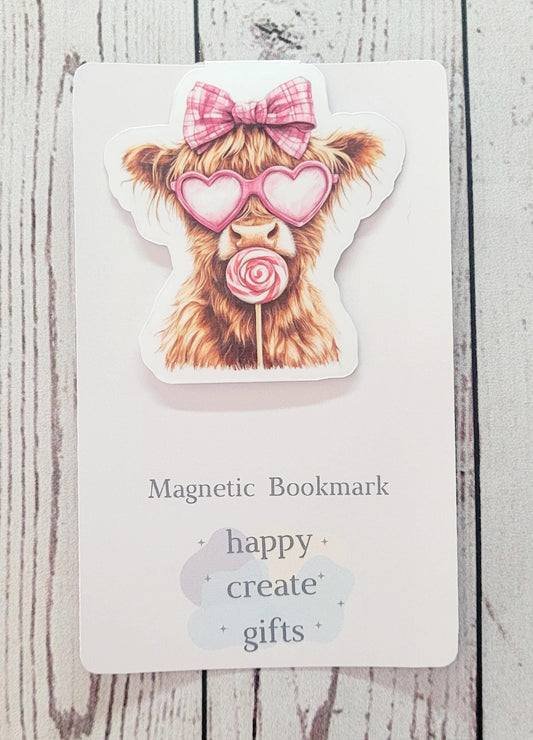 Cute Highland Cow Magnetic Bookmark, Cute Bookmark, Magnetic Page Marker, Bookish Gift, Handmade, Gift for Booklovers, Reading Gifts